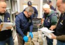 L’ingente quantitativo di droga è stato trovato dai poliziotti in un garage a un